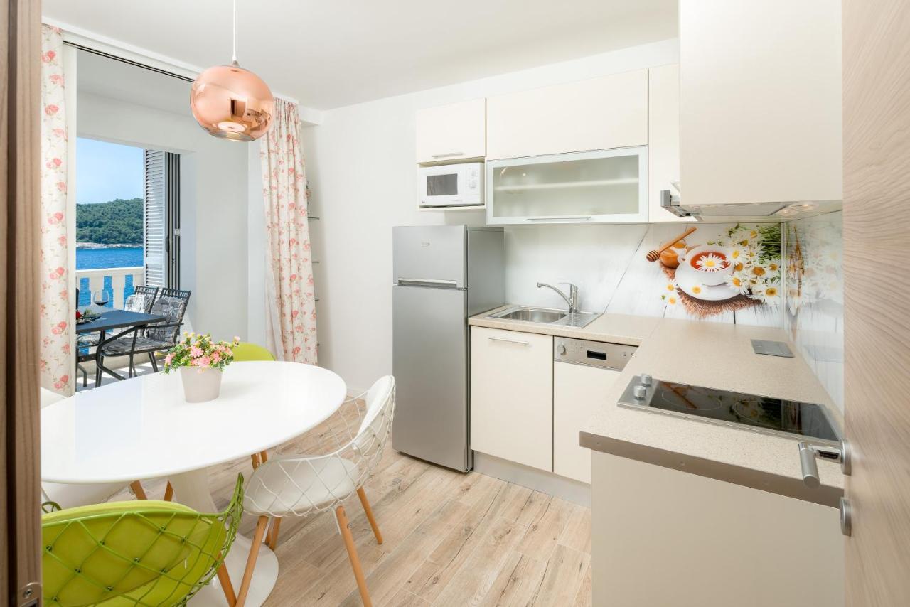 Luxury Bellavista Amazing Sea Holidays With Private Beach & Parking Milna  Exterior foto