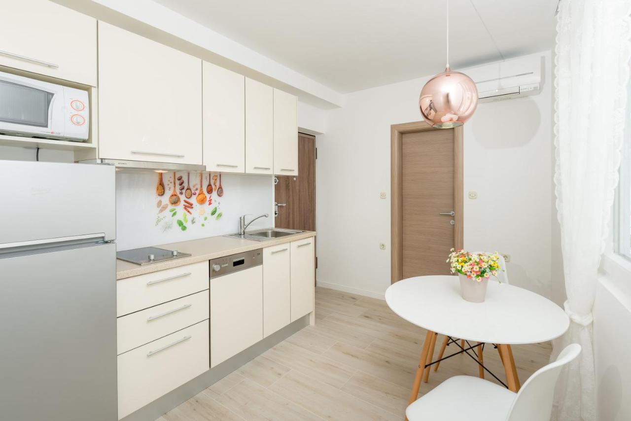 Luxury Bellavista Amazing Sea Holidays With Private Beach & Parking Milna  Exterior foto