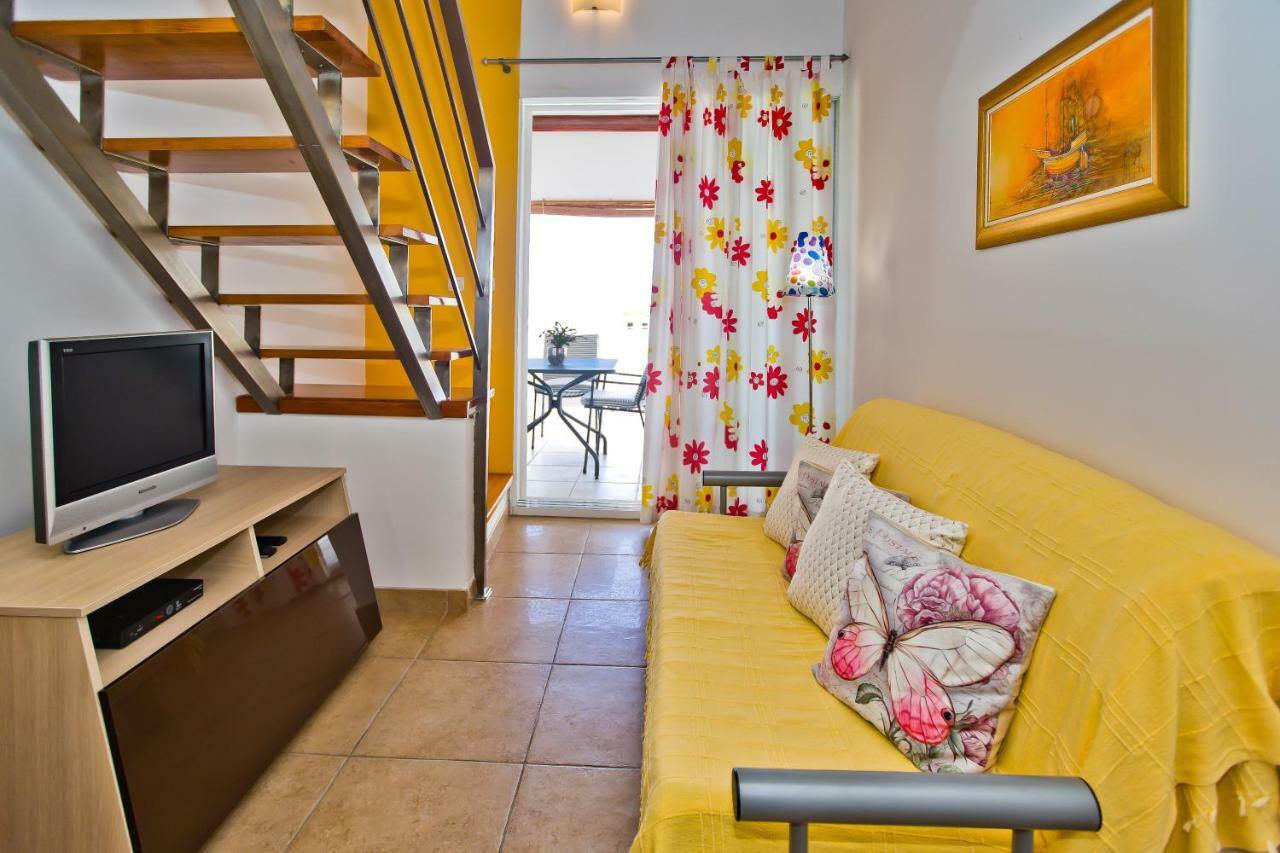 Luxury Bellavista Amazing Sea Holidays With Private Beach & Parking Milna  Exterior foto